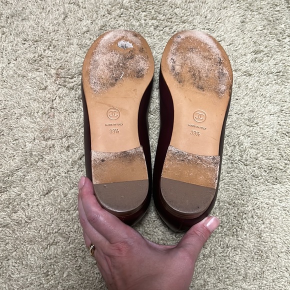 CHANEL Bordeaux Calfskin Leather Embossed CC Logo Loafer Flat - Picture 4 of 4